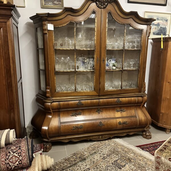 Tatzen Barockschrank 15)