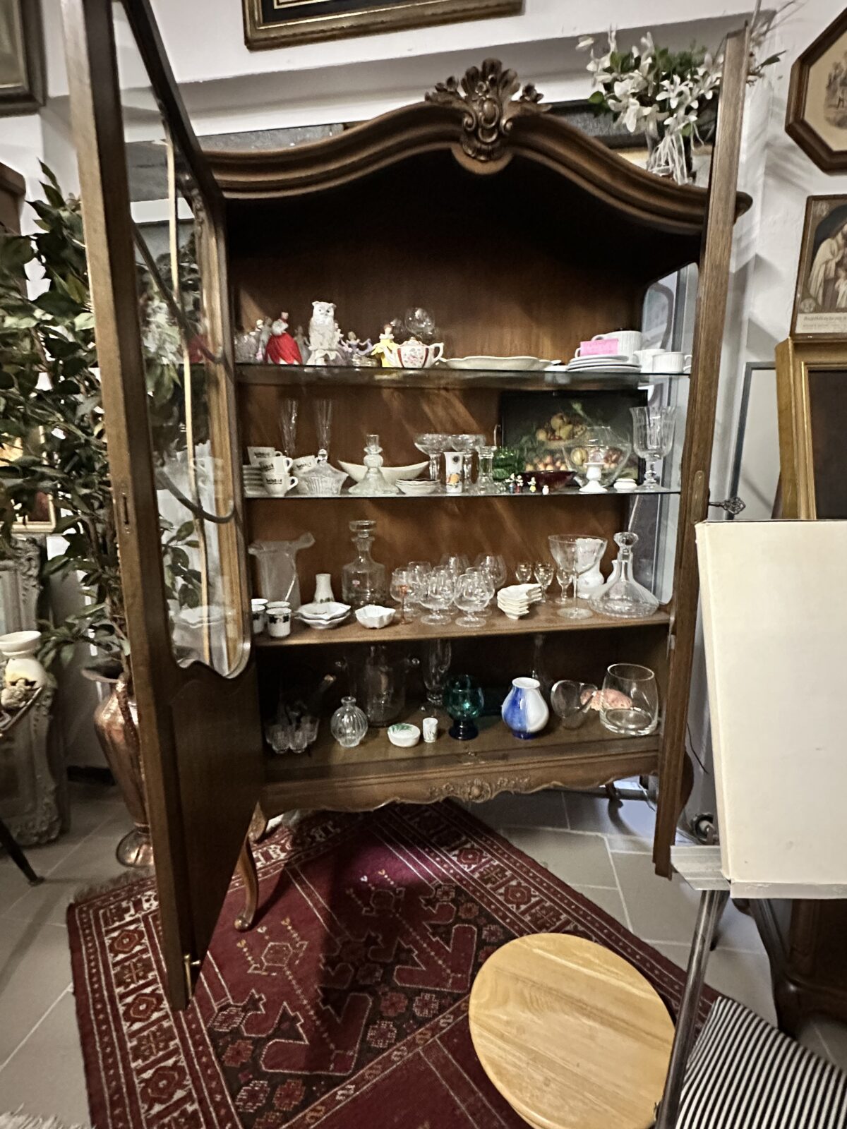 chippendale Vitrine – Bild 2