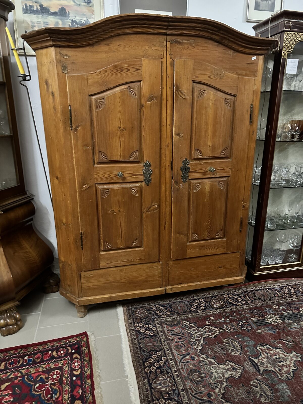 Zwilingschrank 19)