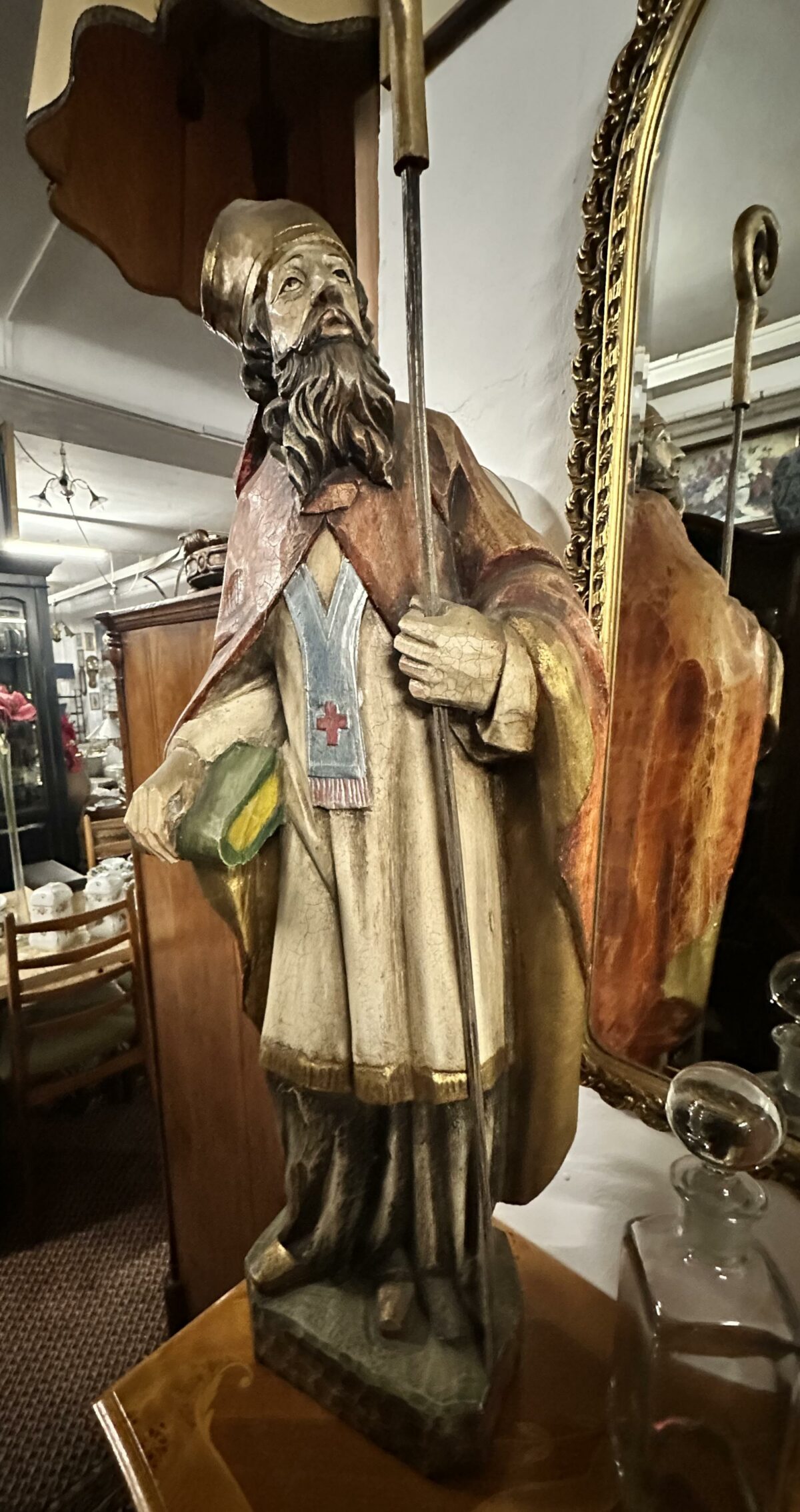 geschnitzte holzfigur 2)