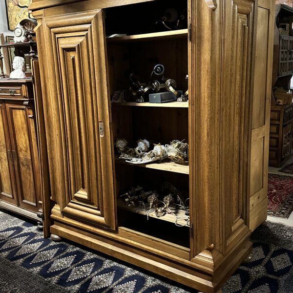 Frankfurter Schrank 37)