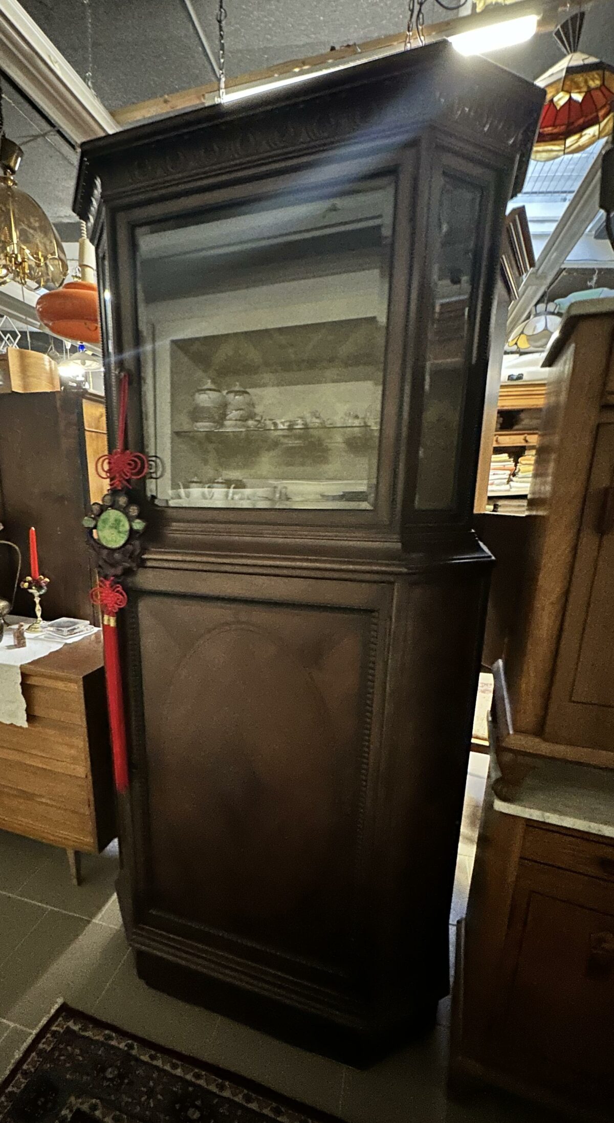 Antiker Vitrinenschrank 7)