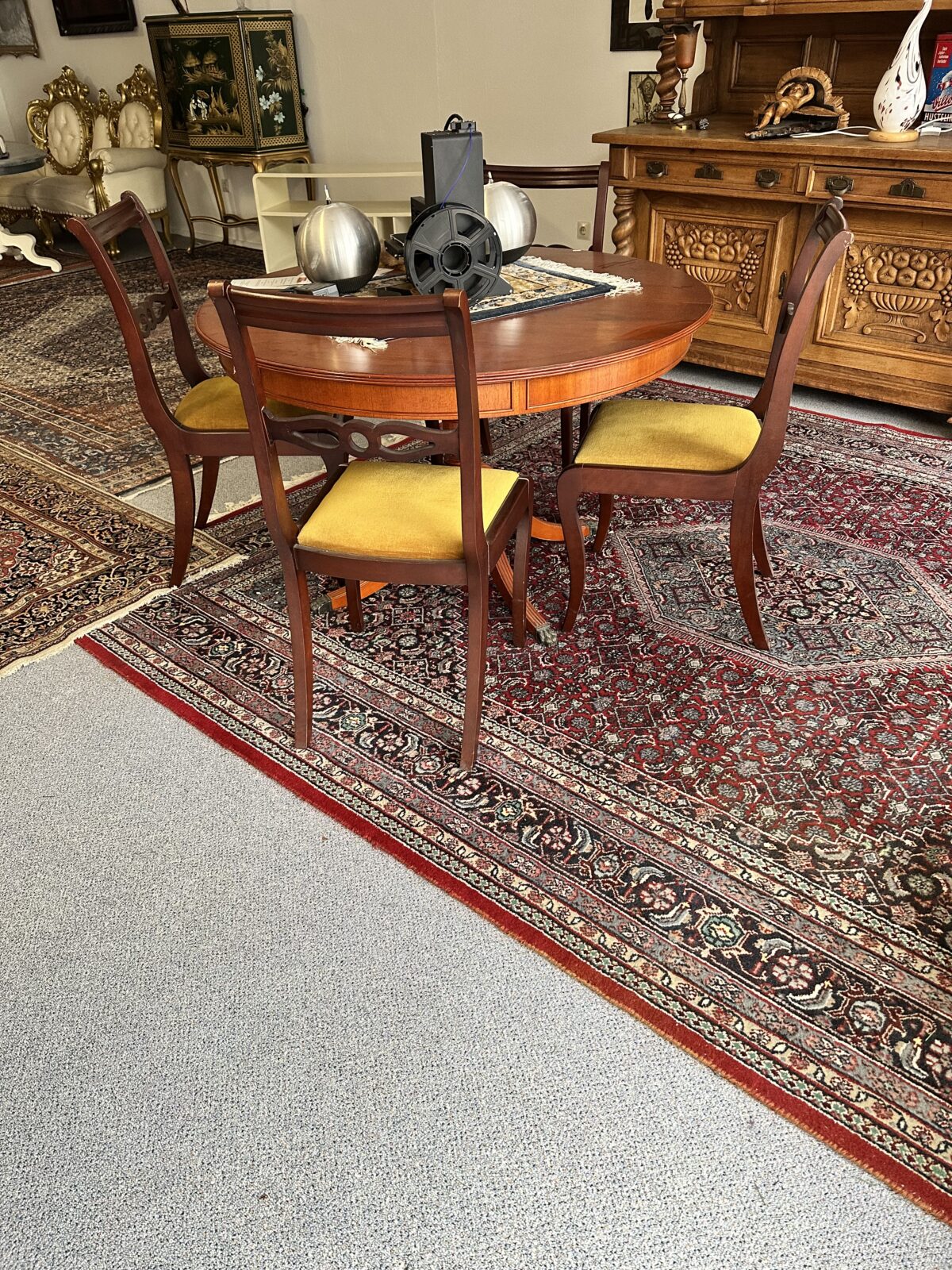 Tisch 4 Stühle