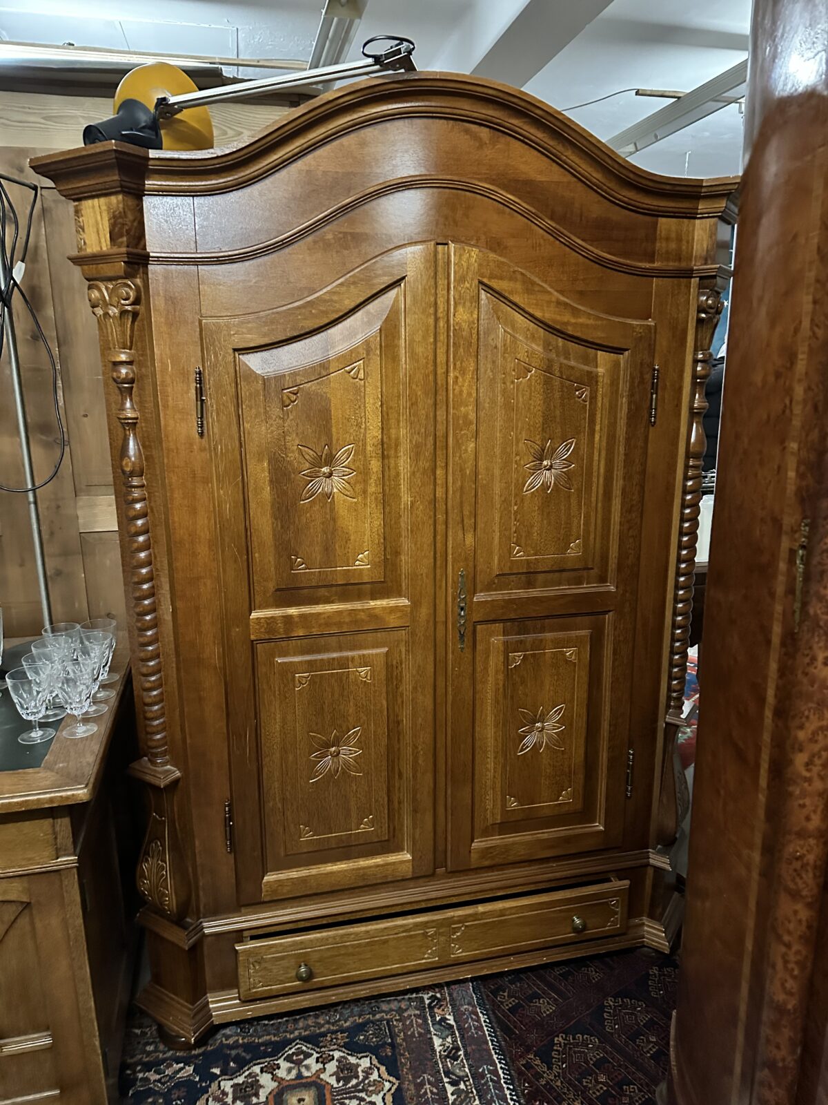 Dielenschrank 41)