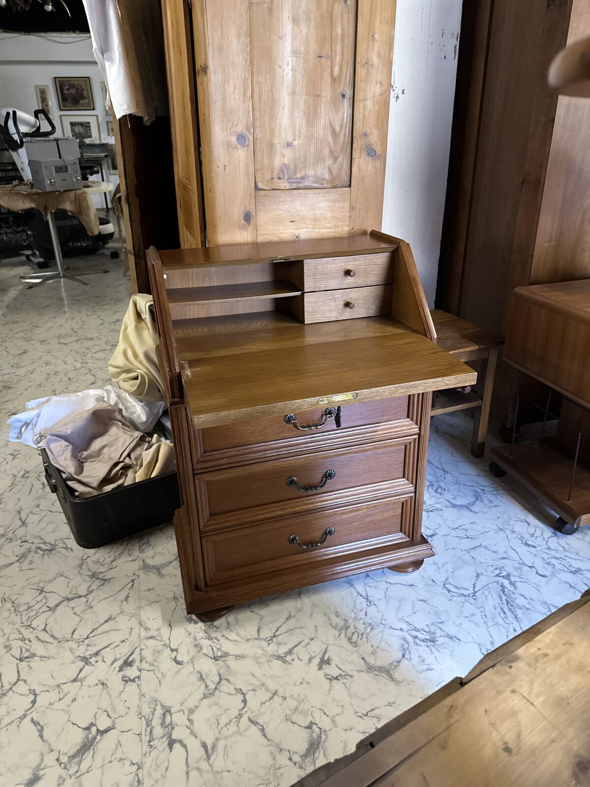 Schreibtisch Schrank