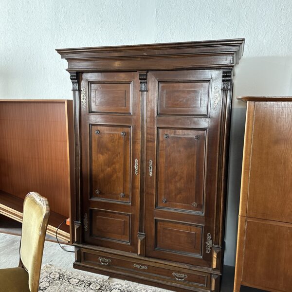 Schrank Antik 75