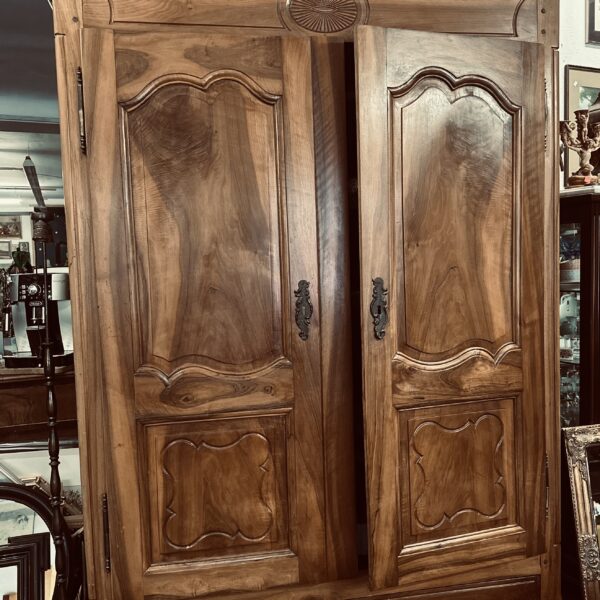 Facetenschrank 2