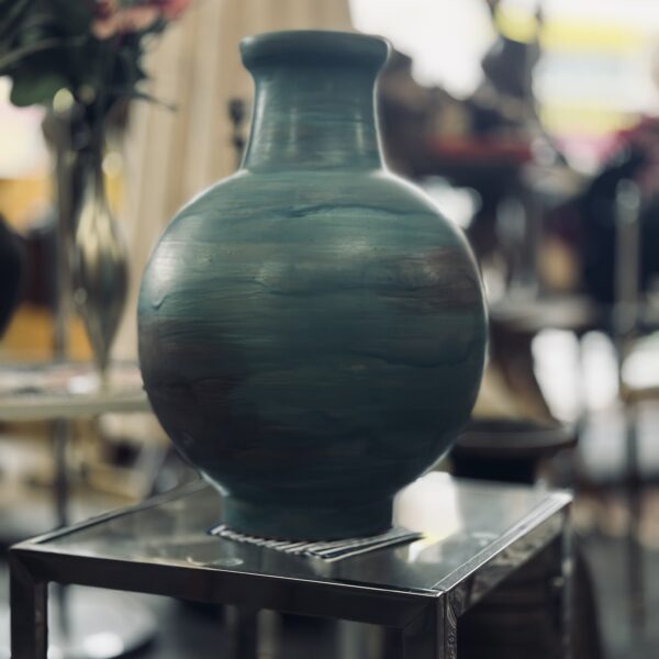 Vase 12